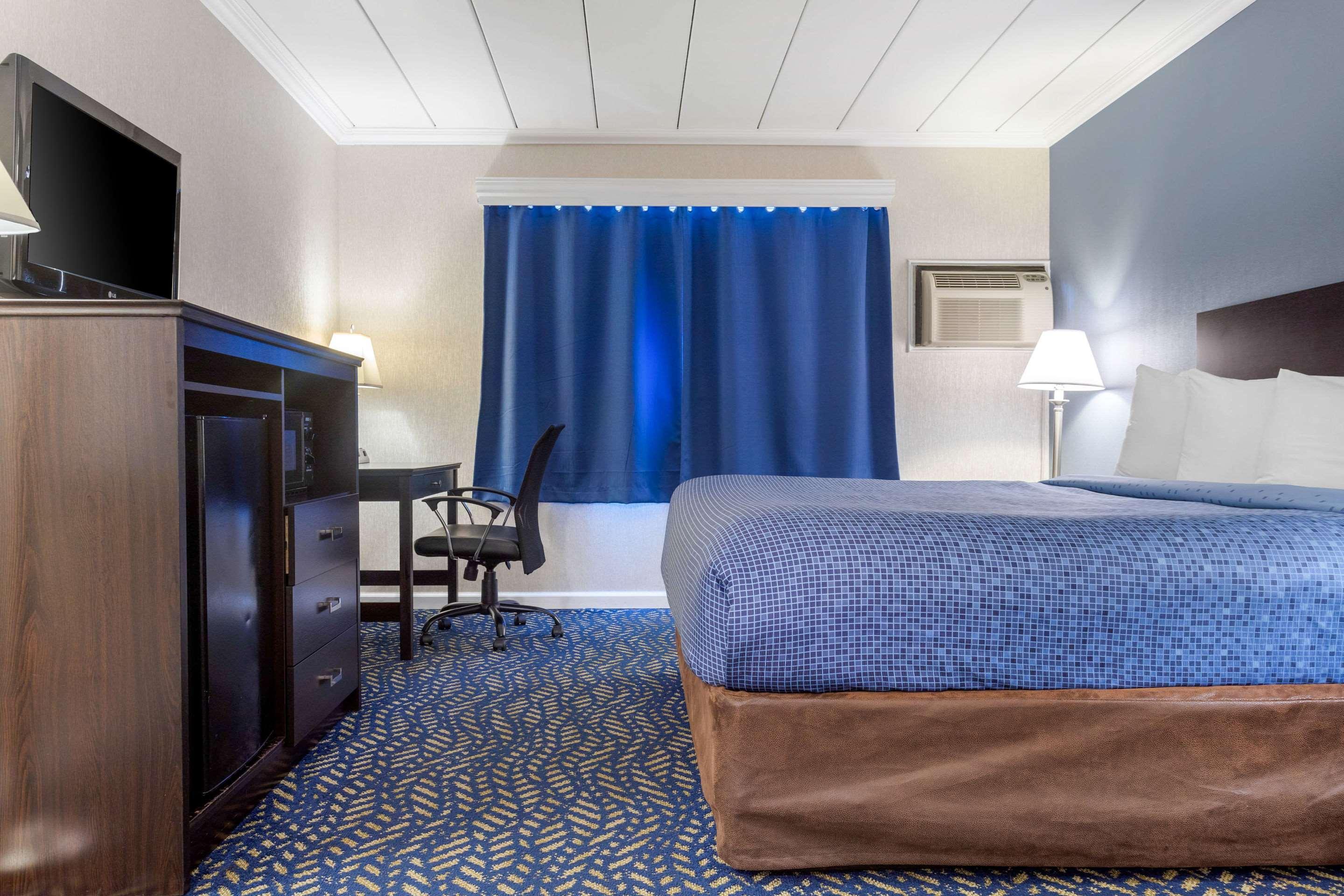 Econo Lodge Hicksville Eksteriør bilde