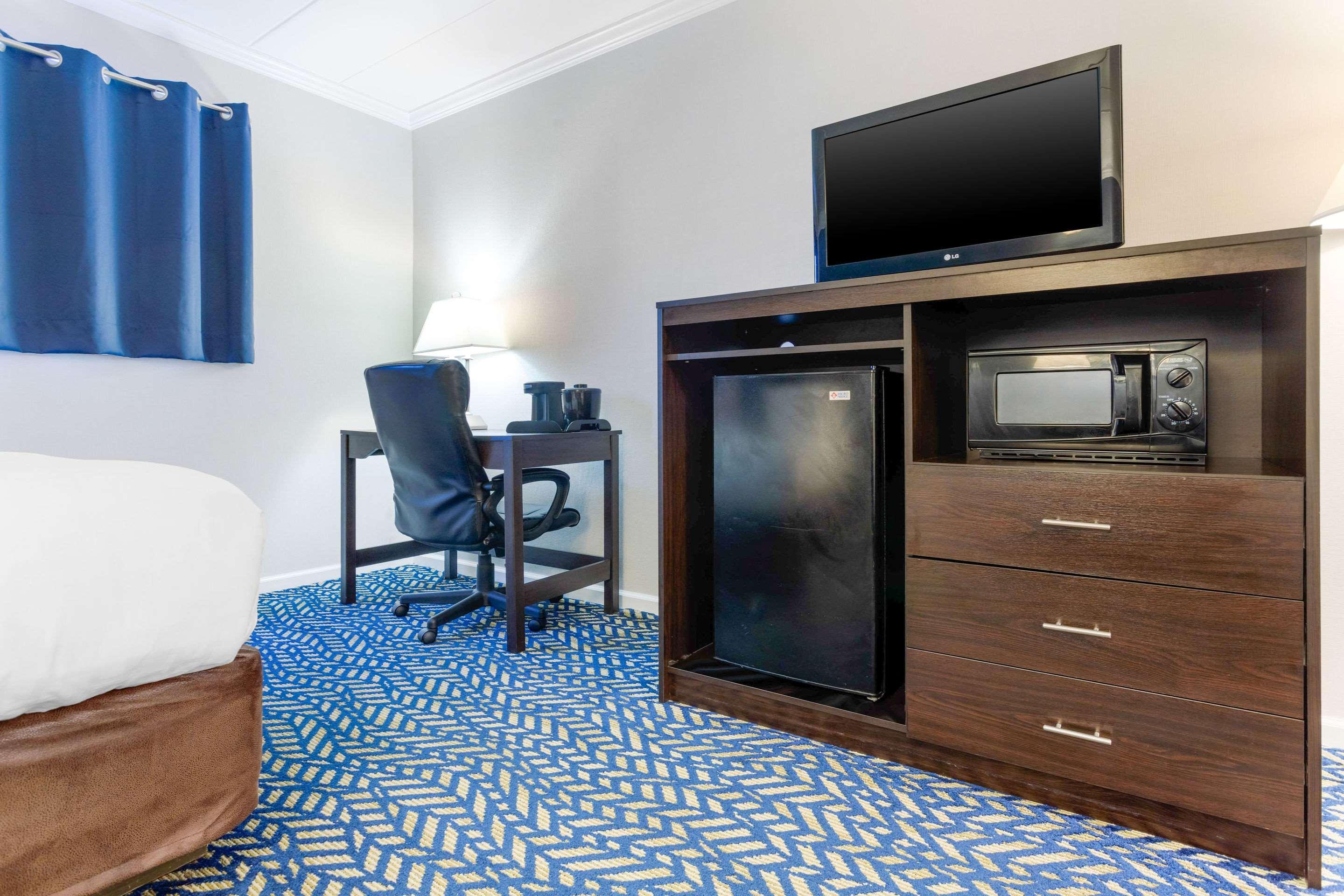 Econo Lodge Hicksville Eksteriør bilde