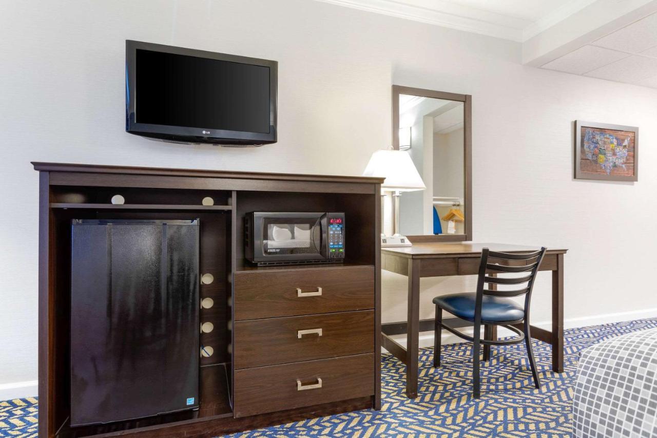 Econo Lodge Hicksville Eksteriør bilde